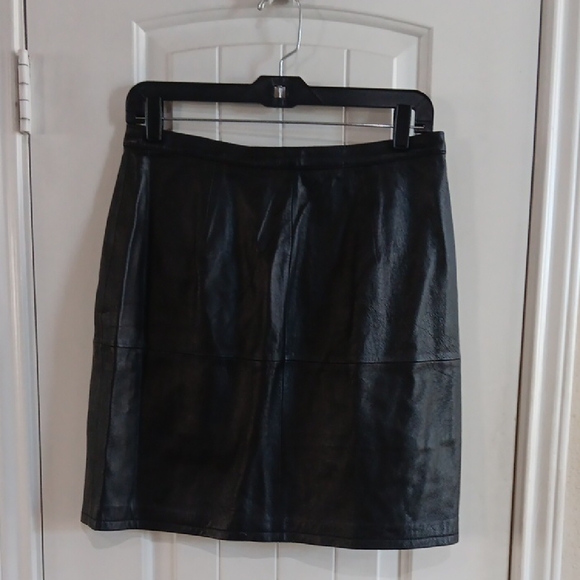 Newport News Blk Leather Pencil Skirt 90\'s